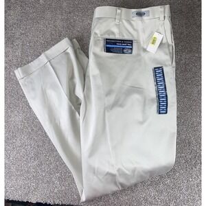 Travel Smart Roundtree Yorke Performance Pleated Pants 52x32 Khaki Non Iron Easy